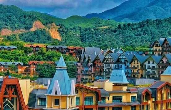 夢幻啓程！小(xiǎo)悠觀光(guāng)車(chē)亮相(xiàng)巴伐利亞莊園，萌翻你(nǐ)的(de)眼球！